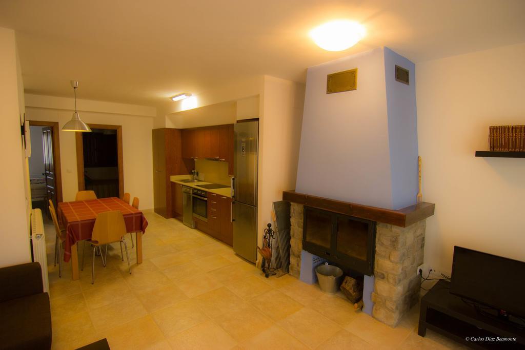 Apartamentos Turisticos Rio Gallego Fontellas  Dış mekan fotoğraf