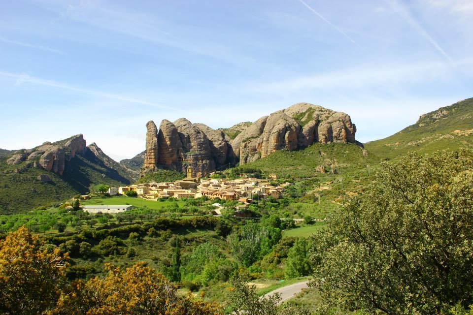 Apartamentos Turisticos Rio Gallego Fontellas  Dış mekan fotoğraf
