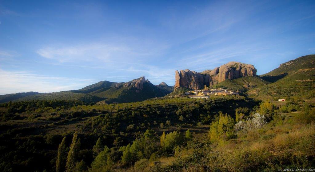 Apartamentos Turisticos Rio Gallego Fontellas  Dış mekan fotoğraf